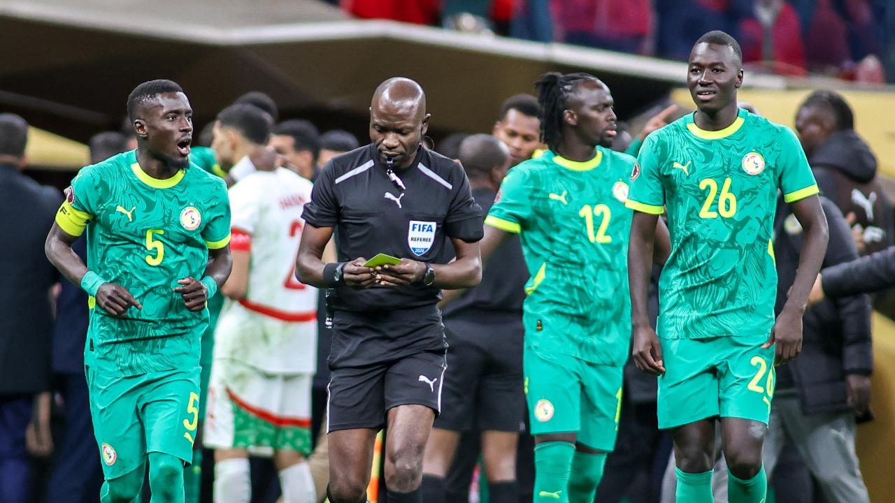 Arbitre de la can 2022 sanctionné par la fifa pour sa prestation