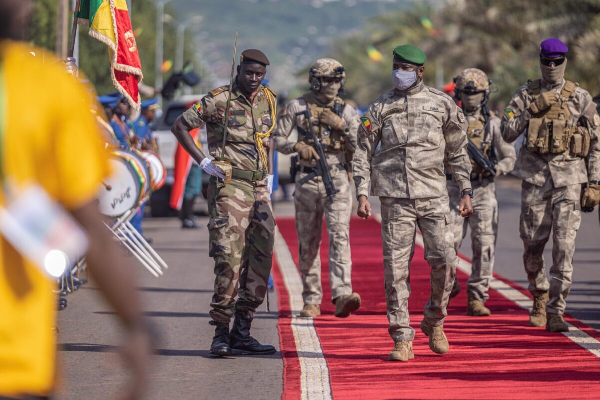 L&rsquo;enracinement de la militarisation au Mali : vers un État structuré par la guerre
