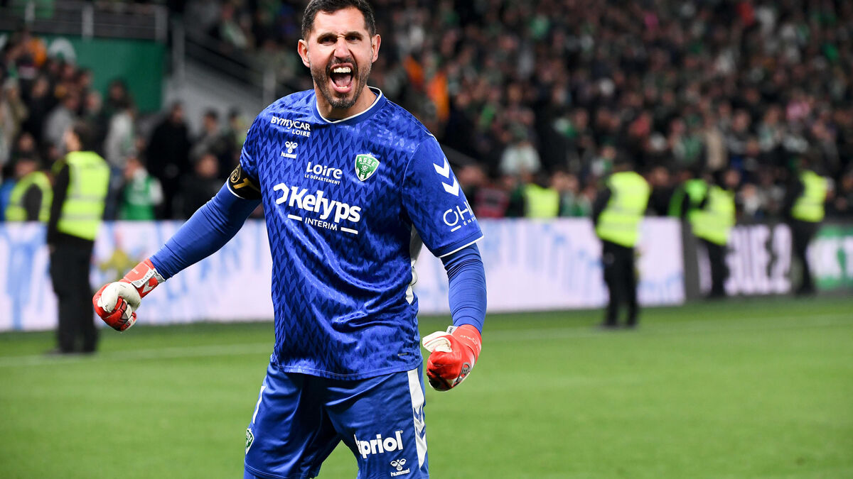 Saint-Étienne défait Rodez en tirs au but et vise la montée en Ligue 1