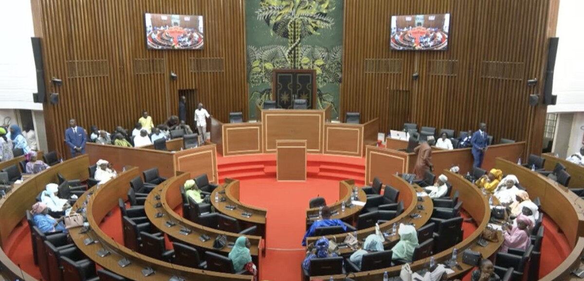 Ousmane Sonko en route pour la présidence de l&rsquo;Assemblée nationale au Sénégal : une réintégration qui divise