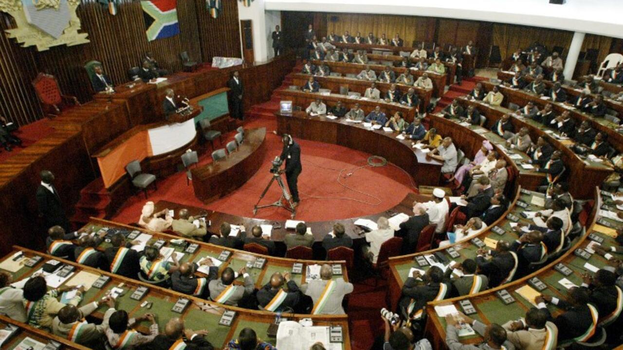 Dissolution de la CEI en Côte d&rsquo;Ivoire : un tournant pour la stabilité politique ?
