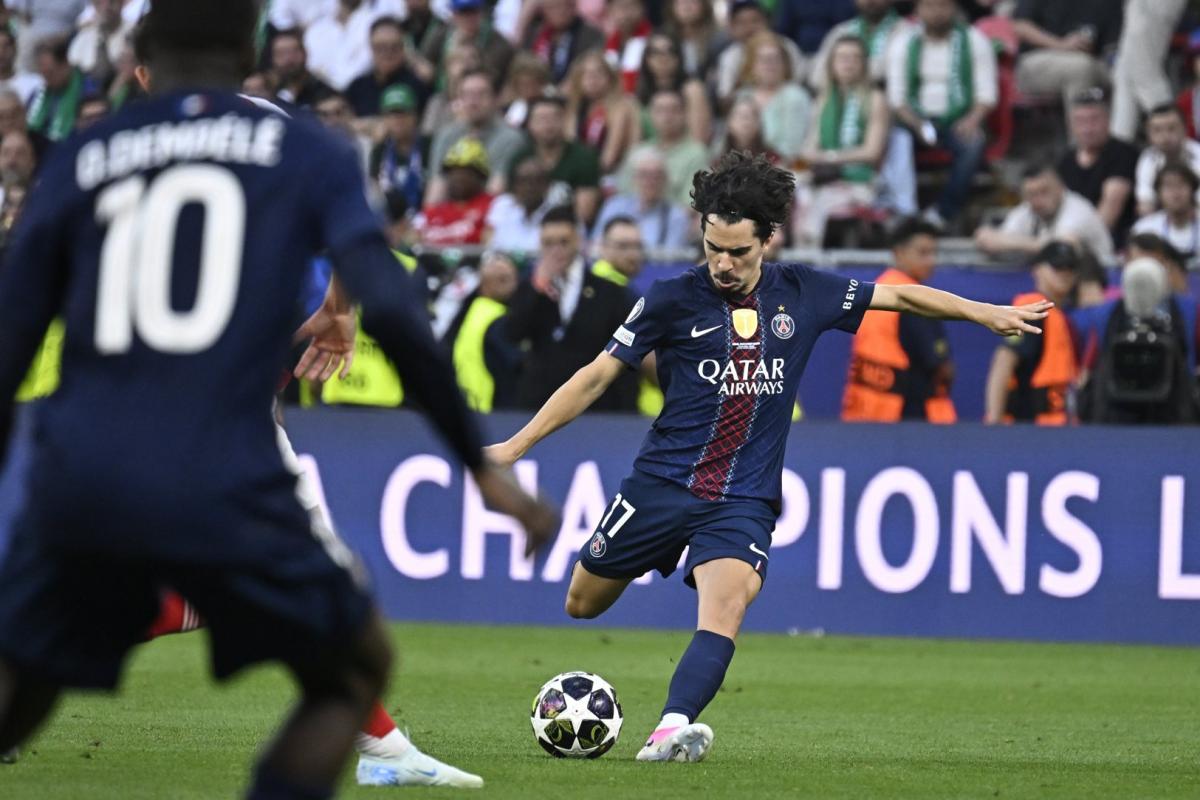 Vitinha sacré homme de la finale après le sacre européen du psg