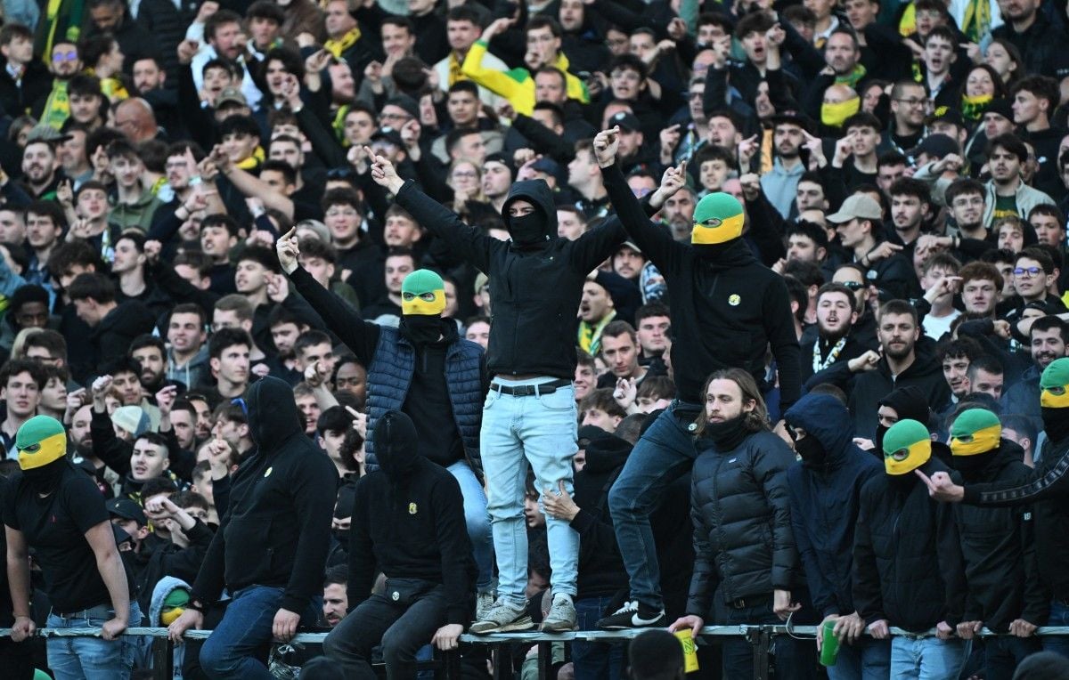 Fin de saison sous haute tension : le football français sombre dans le chaos à Nantes et Nice