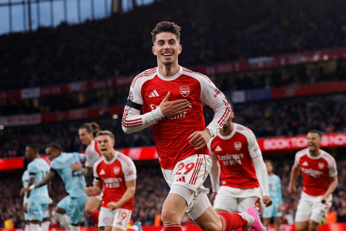 Arsenal sacré champion d&rsquo;Angleterre : les images d&rsquo;une célébration historique