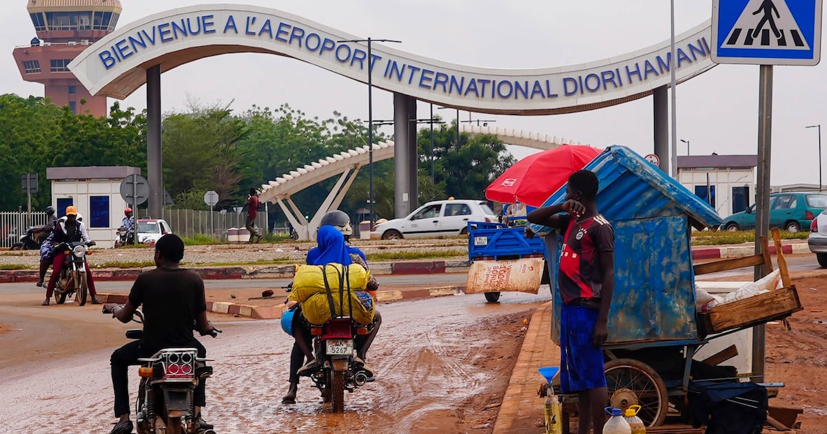 Attaque de l&rsquo;aéroport de Niamey : l&rsquo;État islamique défie le Niger et ses alliés russes