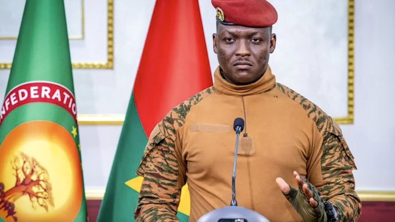 Junte au Burkina Faso suspend près de 1000 associations pour lutte antiterroriste