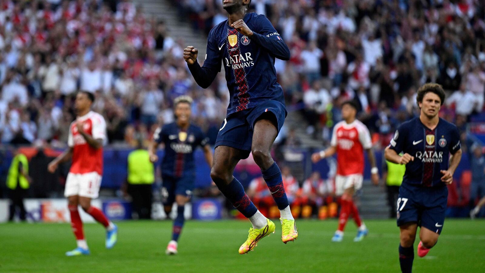 Égalisation d&rsquo;Ousmane Dembélé : le Paris Saint-Germain recolle au score face à Arsenal en finale