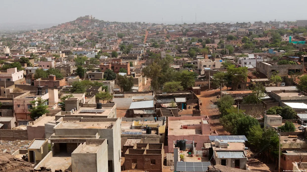 Camions incendiés sur les axes routiers menant à Bamako