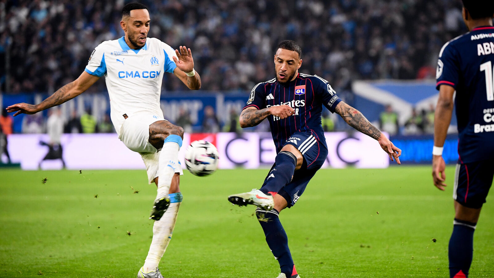 La DNCG encadre la masse salariale de l&rsquo;OM et sanctionne l&rsquo;OL