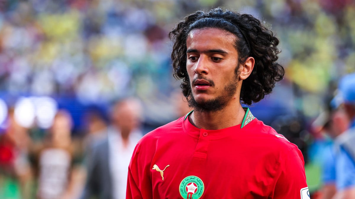 Ayyoub Bouaddi au PSG : ce qui freine le transfert du milieu marocain