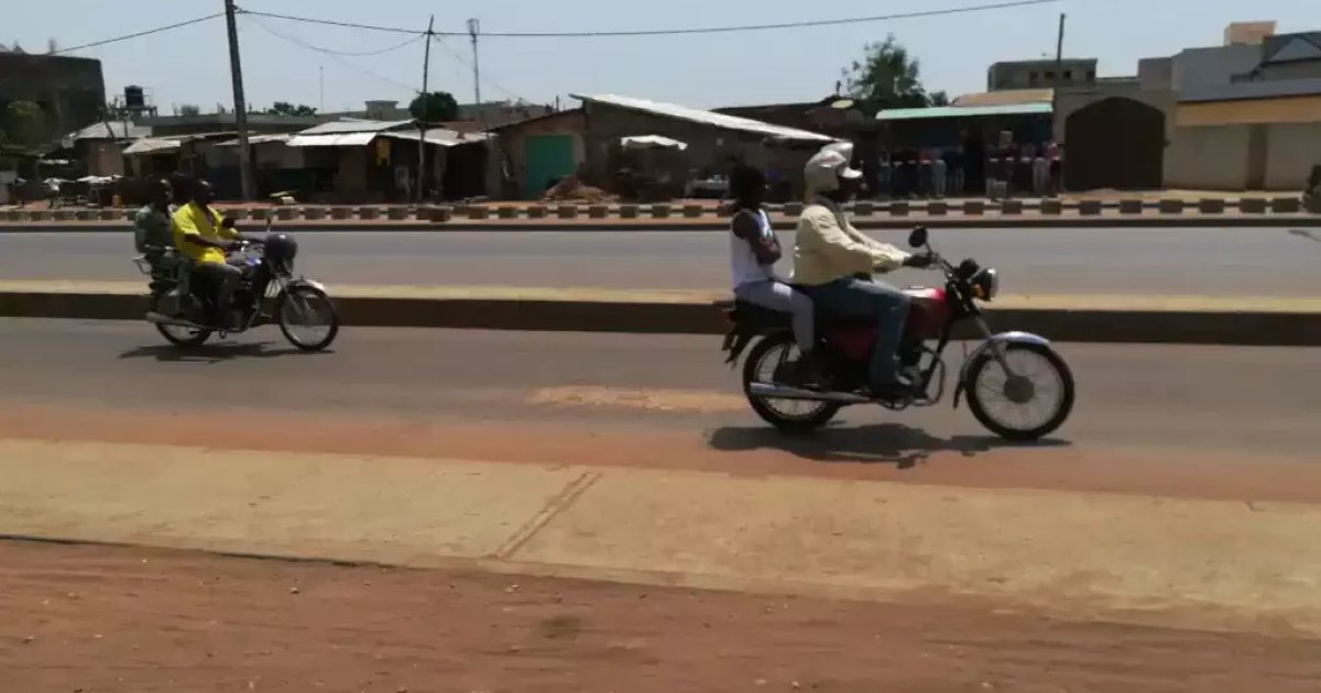 Kétou : les conducteurs de taxi-moto bientôt tenus de porter un uniforme officiel