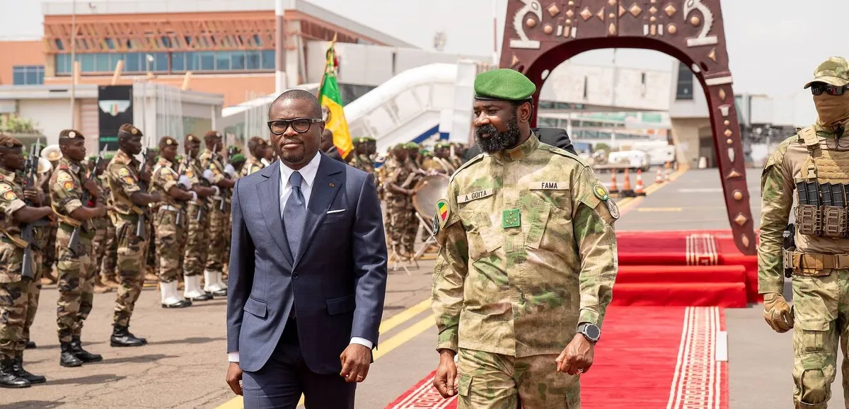 Romuald Wadagni et Assimi Goïta lors de leur rencontre à Bamako pour renforcer les relations entre le Bénin et l'Alliance des États du Sahel