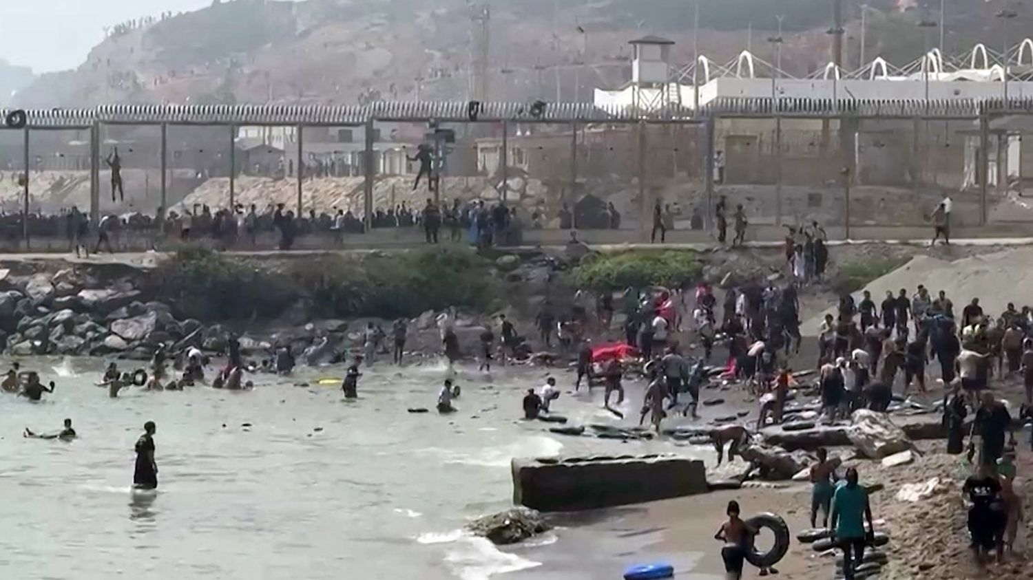 Crise migratoire à Ceuta : le Maroc en première ligne face à l&rsquo;afflux record