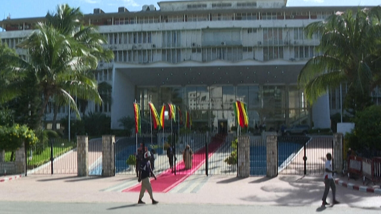 Réforme constitutionnelle au Sénégal : un référendum pour trancher le duel Sonko-Faye ?