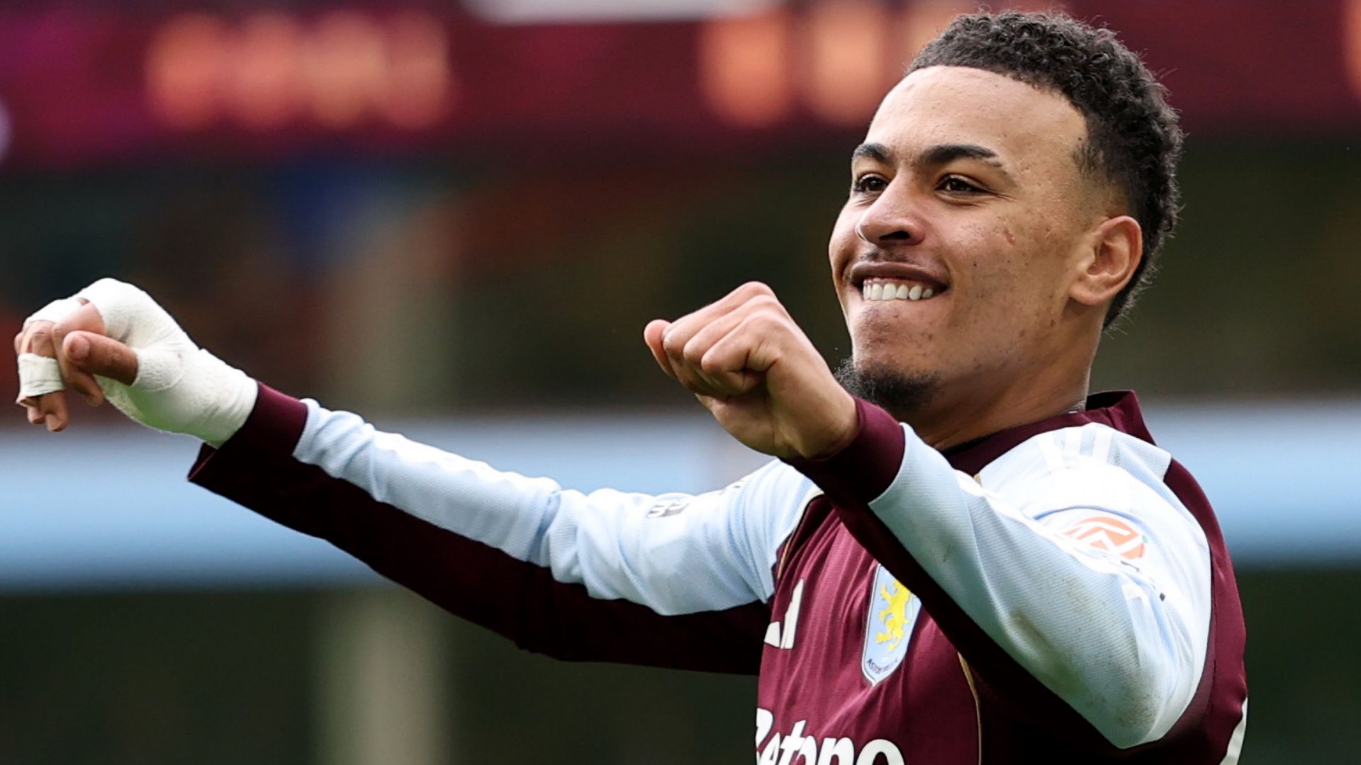 Chelsea officialise le recrutement record de l&rsquo;attaquant rogers pour 117 millions d&rsquo;euros