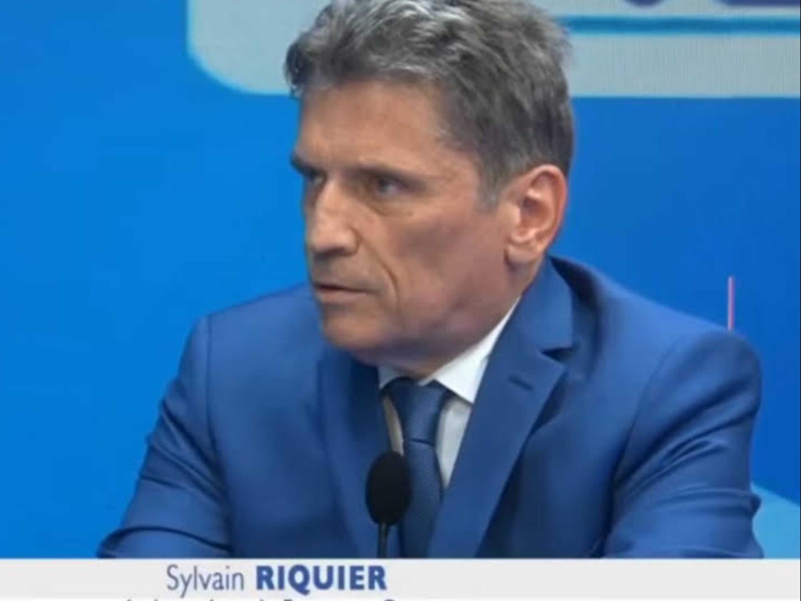 Le silence de l&rsquo;Élysée après la présidentielle camerounaise 2025 : l&rsquo;ambassadeur de France s&rsquo;exprime