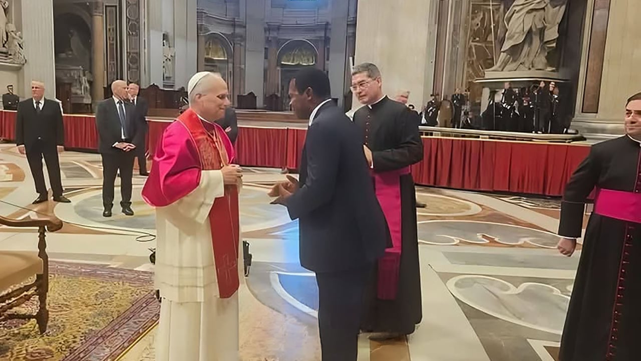 Paul atanga nji : portrait du ministre camerounais au carrefour de la politique et de la spiritualité