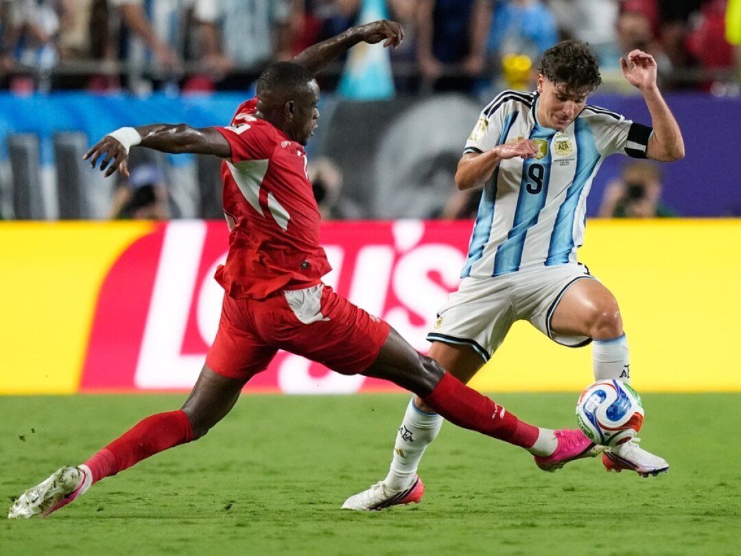 Julian Alvarez marque le but décisif pour l'Argentine contre la Suisse en quart de finale du Mondial 2026.
