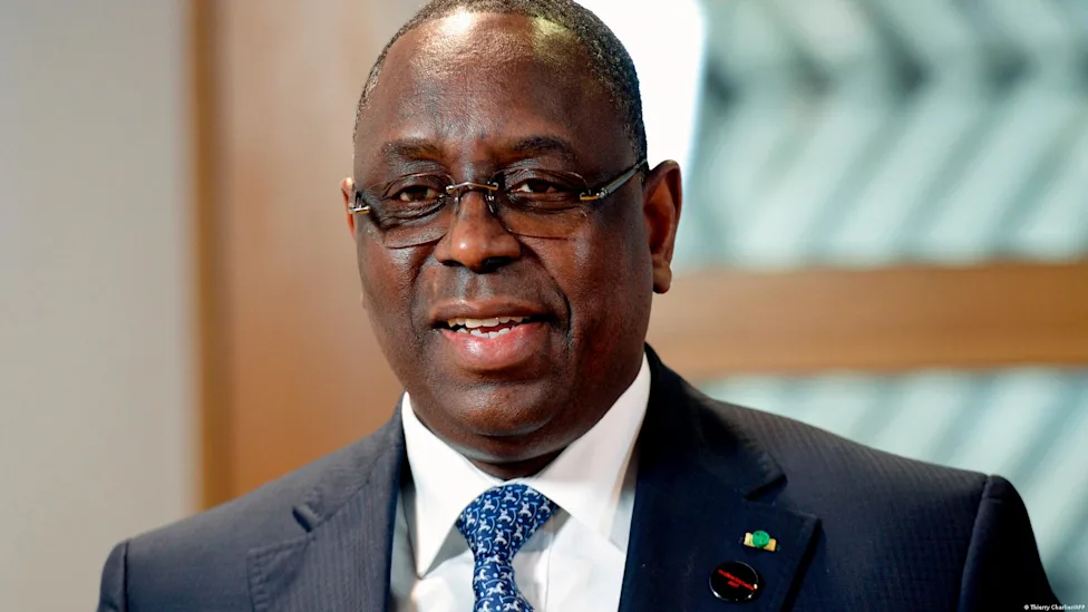 Portrait officiel de Bassirou Diomaye Faye et Macky Sall