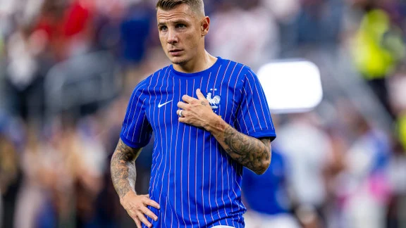 Lucas Digne en action avec Aston Villa