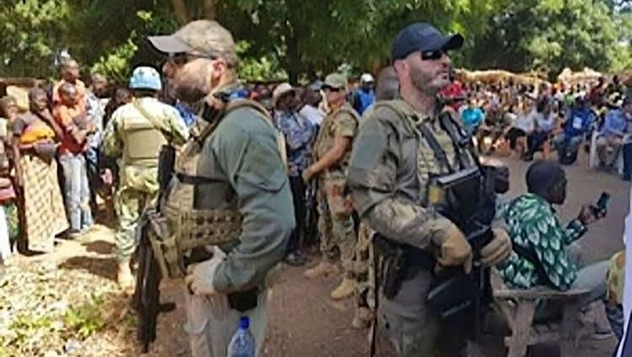 Le journaliste Ephrem Yalike-Ngonzo, menacé après ses révélations sur Wagner, attend une décision sur son recours après le refus de son asile en France.