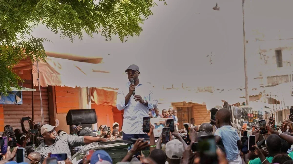 bargny : Ousmane Sonko active ses troupes pour renforcer la vente des cartes Pastef