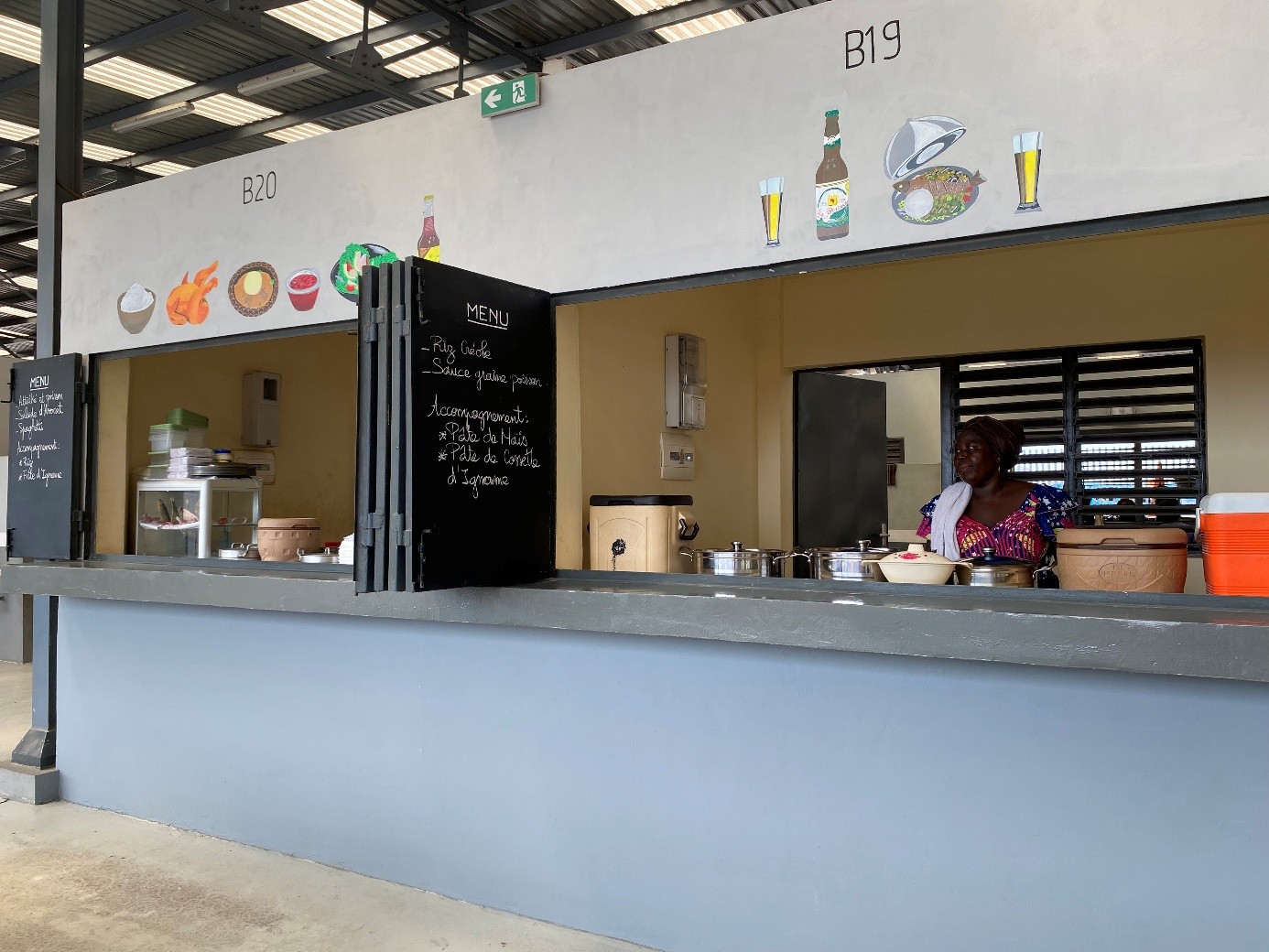 Cotonou : une cantine moderne pour les vendeurs ambulants du port
