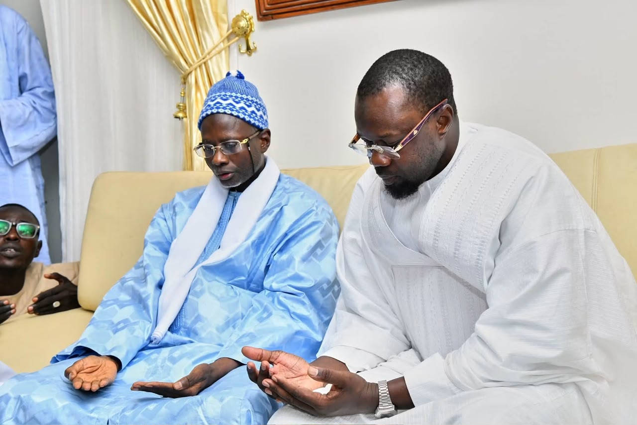 Ousmane Sonko en visite à Touba : un hommage appuyé aux garants de la paix