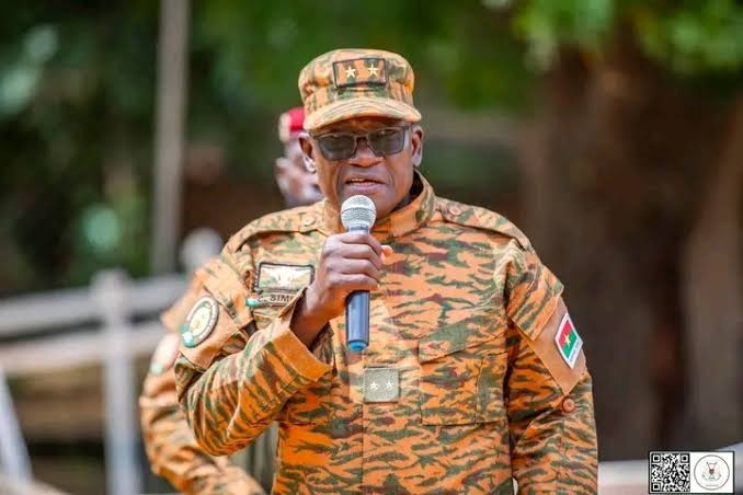 Stratégie sécuritaire au Burkina : quand l&rsquo;armée formée à Moscou révèle ses failles avec la RTB