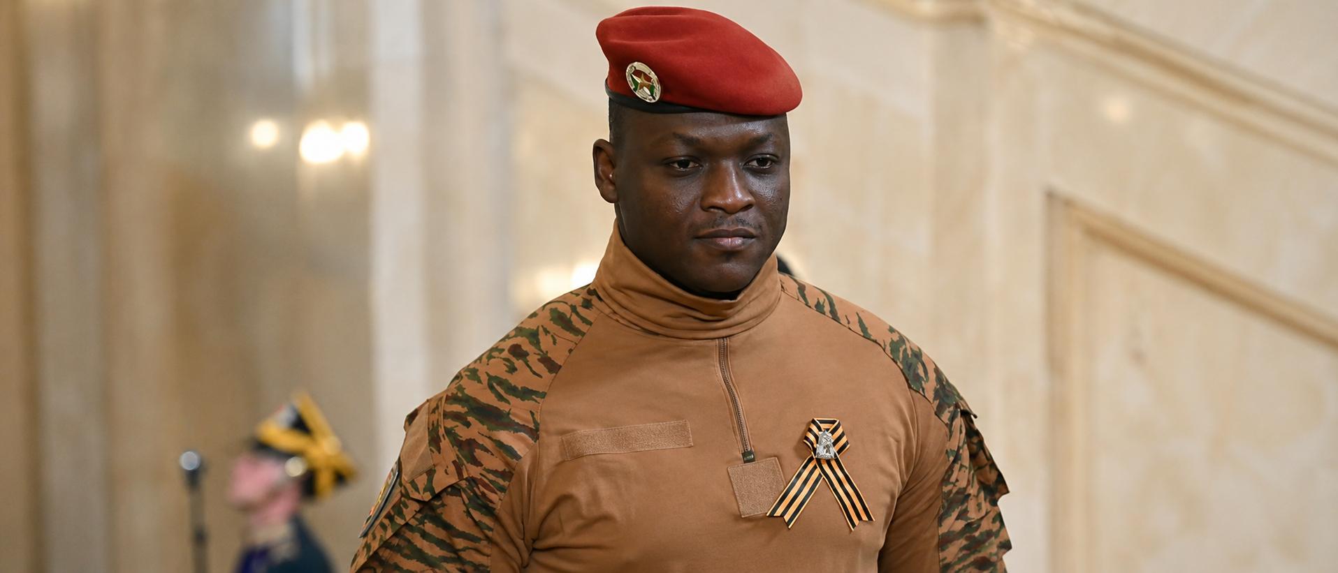 Burkina Faso : peut-on vraiment croire à une administration efficace à 85 % ?