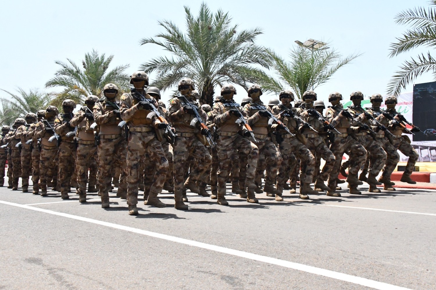 Mali : un assaut djihadiste d&rsquo;une violence inouïe frappe le camp militaire de Dioura