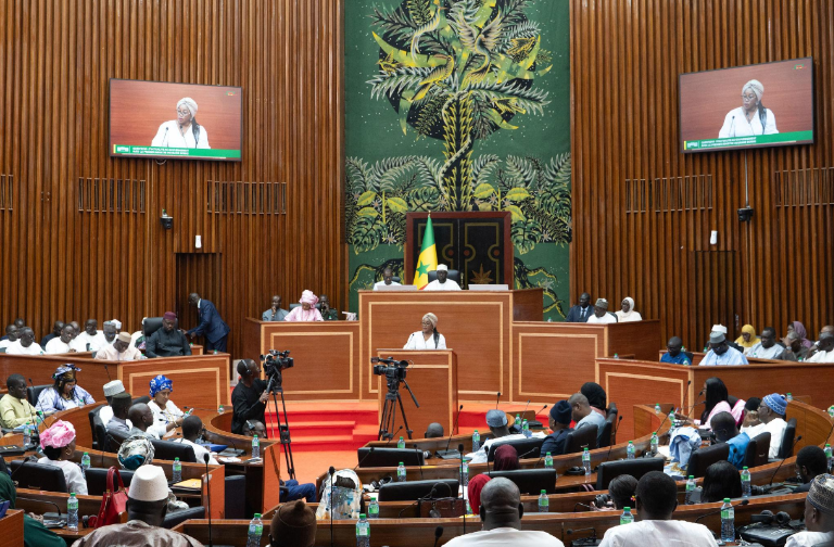 Loi de finances rectificative au Sénégal : le gouvernement passe à l&rsquo;offensive pour éviter un blocage historique