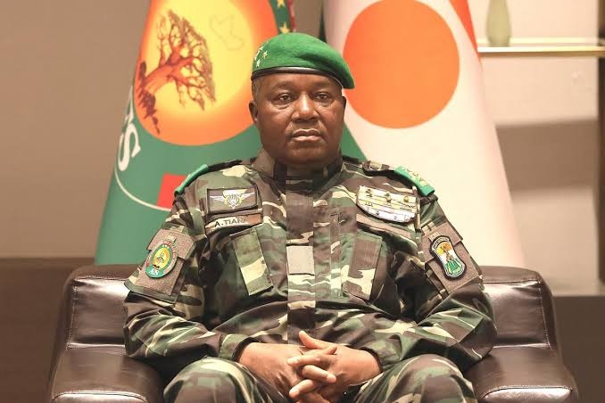 Niger : la junte de tiani joue son va-tout avec un ultimatum explosif de 3 000 milliards au cnpc